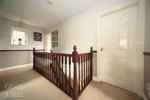 39 Tameton Close, Luton, LU2 8UX