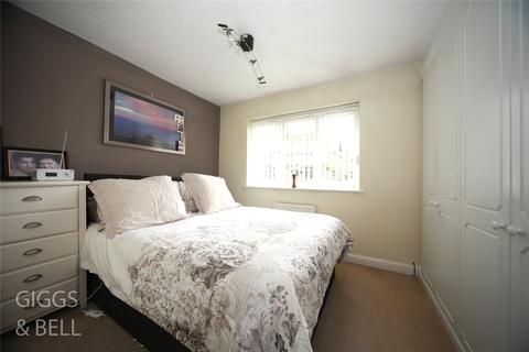 39 Tameton Close, Luton, LU2 8UX