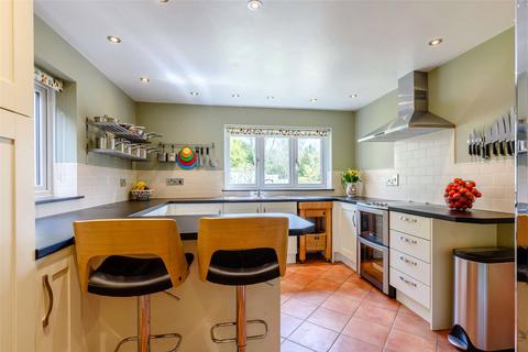 2 Benson Close, Marlborough, SN8 1UW