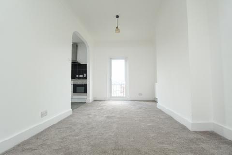 2 bedroom flat to rent, High Road, Goodmayes, Essex, IG3