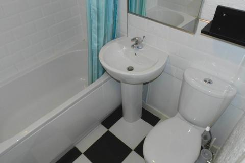 1 bedroom flat to rent, Niddrie Road, Govanhill