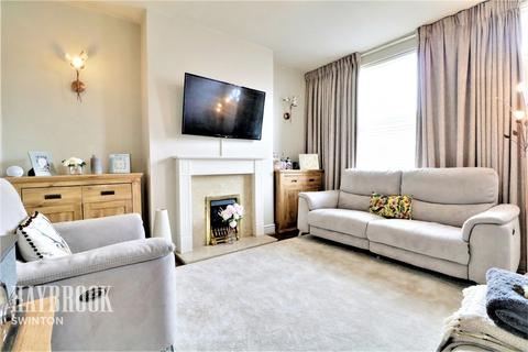 14 Burcroft Hill, Conisbrough, Doncaster, DN12 3EE