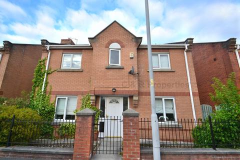 4 bedroom detached house to rent - Rolls Crescent, Hulme, Manchester. M15 5JX.