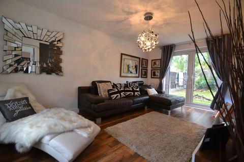 4 bedroom detached house to rent - Rolls Crescent, Hulme, Manchester. M15 5JX.