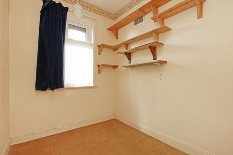 21 Hollythorpe Crescent, Sheffield, S8 9NA