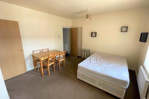 1 bedroom in a flat share to rent - Oxford Road, Reading