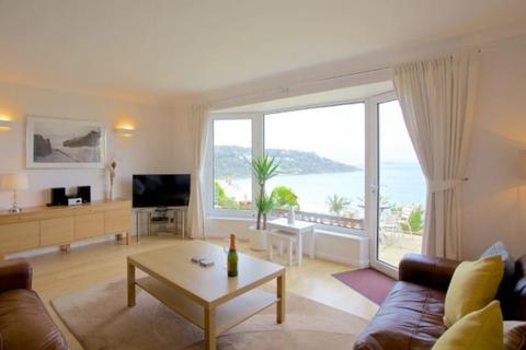 2 bedroom apartment to rent, Carbis Bay