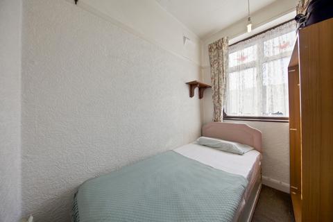 6 Wharncliffe Drive, Southall, UB1 3EP