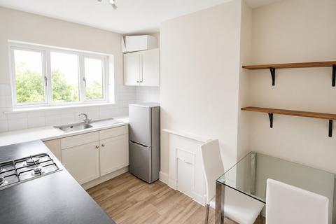 Studio to rent, Chatham Road, Oxford