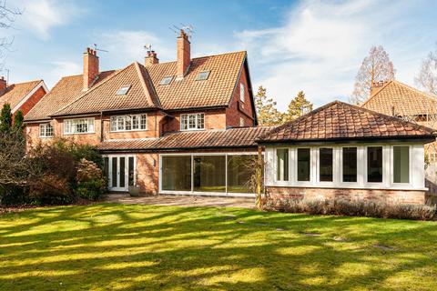 4 bedroom semi-detached house to rent, Galtres Grove, York YO30