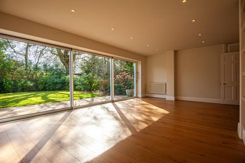 4 bedroom semi-detached house to rent, Galtres Grove, York YO30