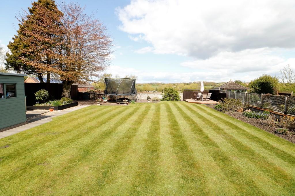 Wood Street, AshbydelaZouch 3 bed semidetached house £369,950