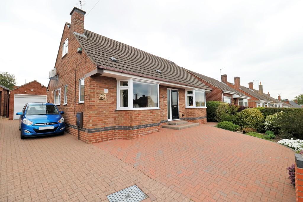 Woodfield Drive, Swadlincote 4 bed detached house £300,000