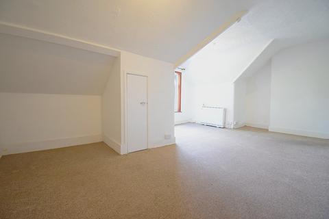 Studio to rent, Clapham Road, Bedford MK41