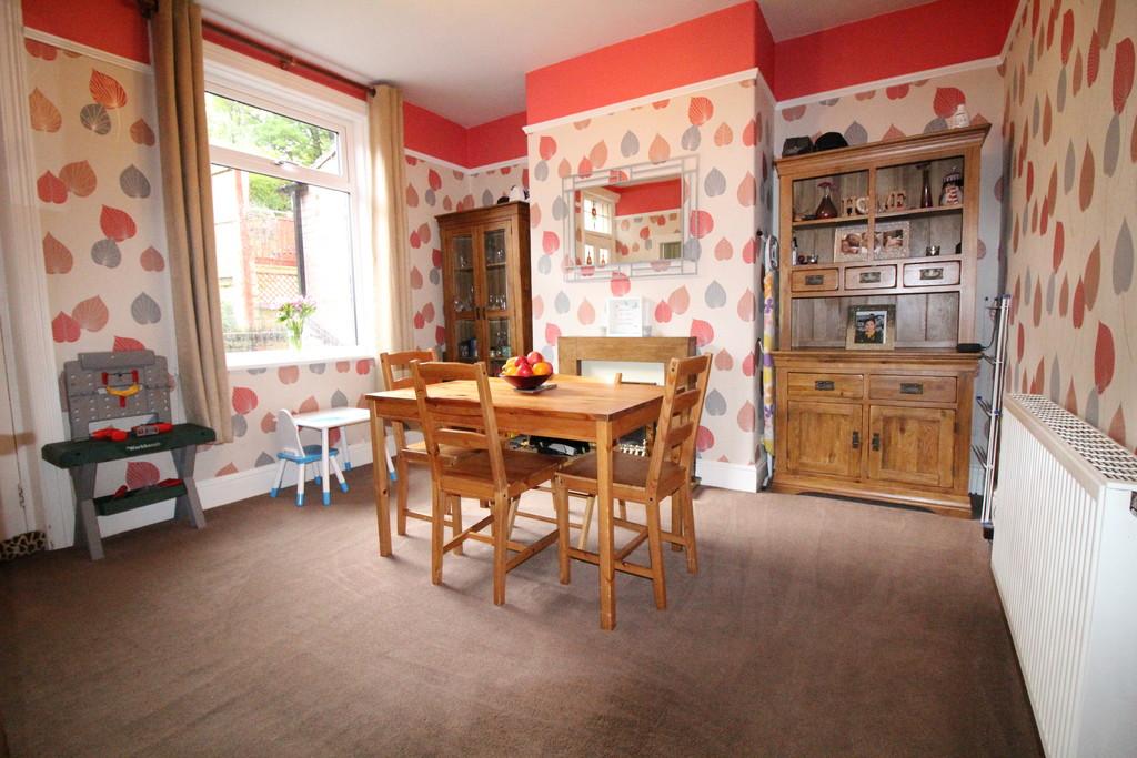 Crackenedge Lane, Dewsbury 3 bed end of terrace house £150,000