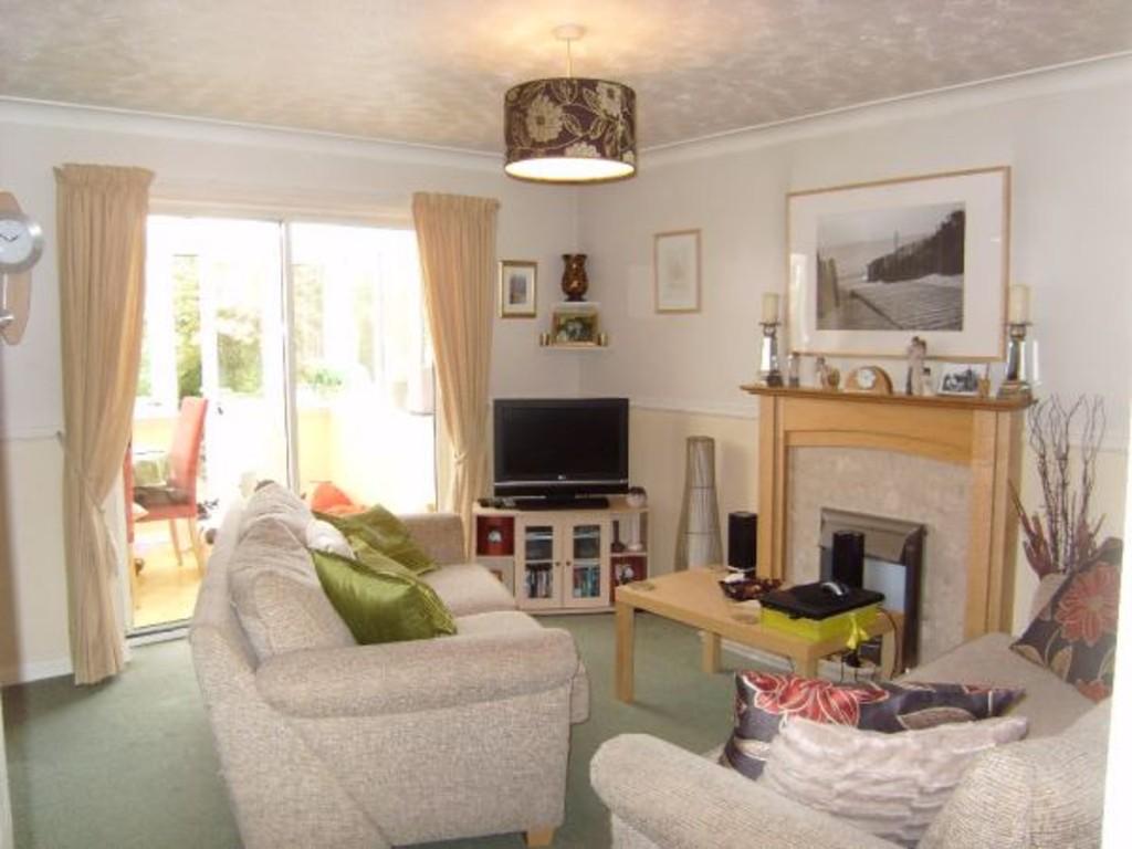 Greenfields, HECKMONDWIKE, West... 2 bed terraced house £550 pcm (£