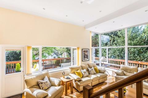 1a Monahan Avenue, Purley, CR8 3BB