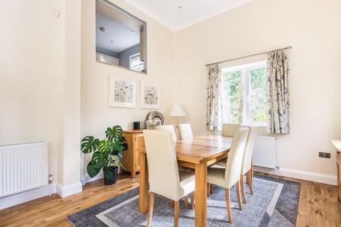 1a Monahan Avenue, Purley, CR8 3BB
