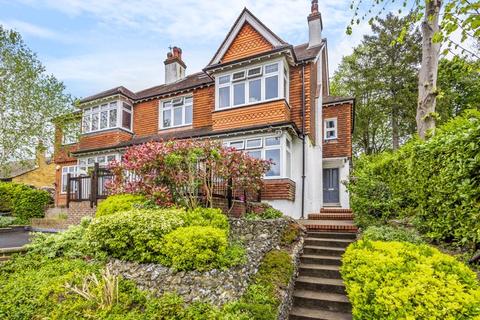 44 Cliff End, Purley, CR8 1BN