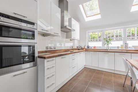 44 Cliff End, Purley, CR8 1BN