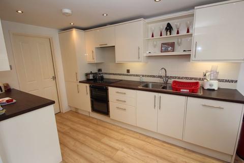 19a Holt Gardens, Studley, B80 7NU