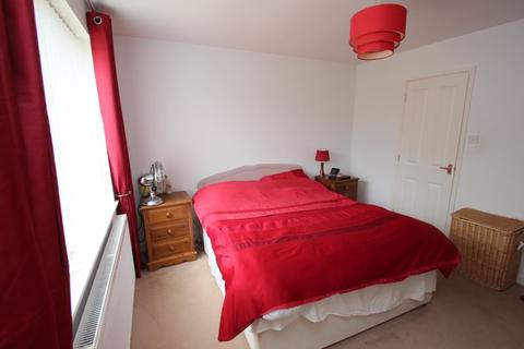 19a Holt Gardens, Studley, B80 7NU