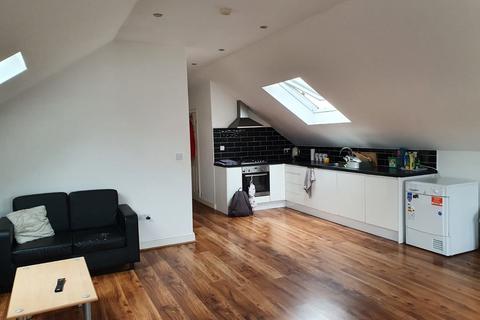 1 bedroom flat to rent, Tomswood Hill Ilford