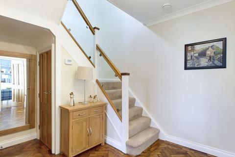 10 Lon Hir, Carmarthen, SA31 1SL