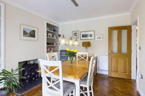 10 Lon Hir, Carmarthen, SA31 1SL