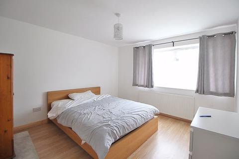 93 Cotwall End Road, Dudley, DY3 3EL