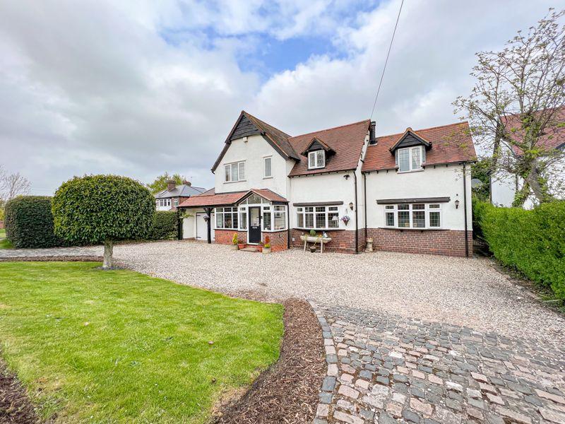 Foley Road West, Streetly, Sutton Coldfield, B74 3NP 6 bed detached