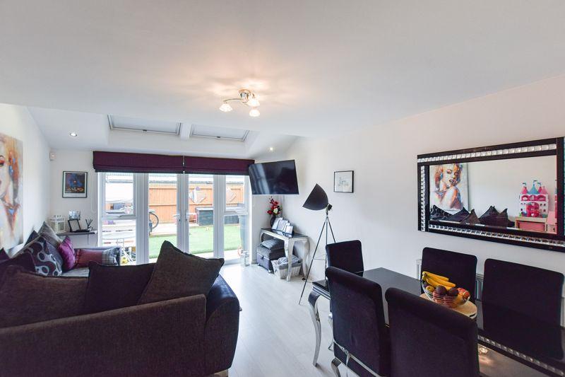 Stephenson Grove, Rainhill 3 bed semidetached house £220,000