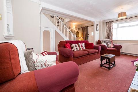 71 Nelson Road, Rainham, RM13 8AP