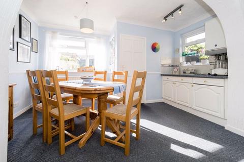 71 Nelson Road, Rainham, RM13 8AP