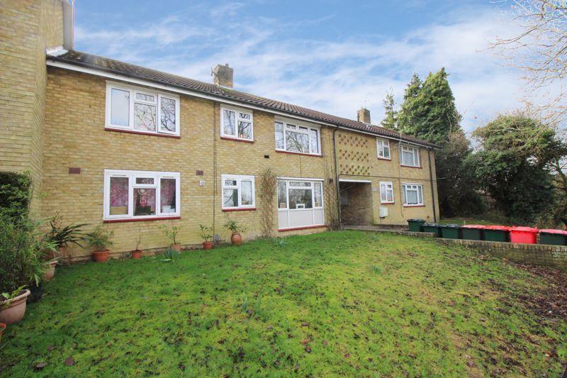 Southgate Drive, Crawley 2 bed property £1,000 pcm (£231 pw)