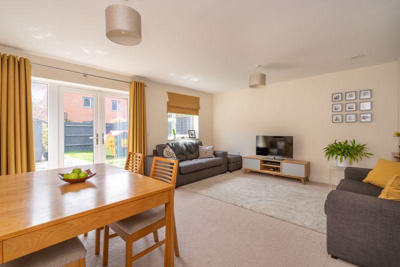 Lloyd Road, Chichester 3 bed terraced house £360,000