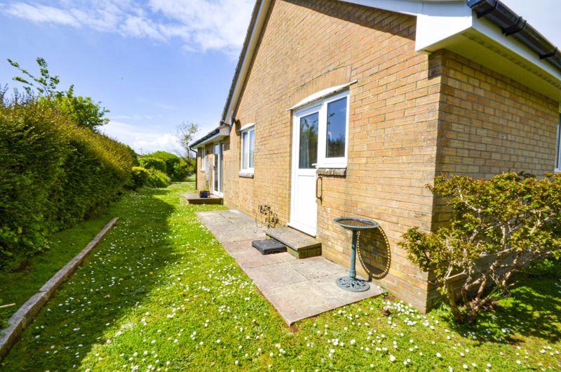 Poundsgate Close, Brixham 2 bed semidetached bungalow £125,000