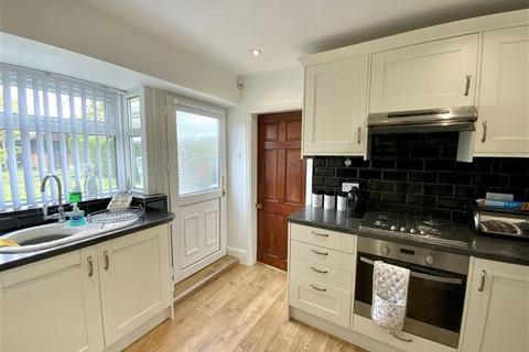 306 Hall Road, Sheffield, S9 4AG