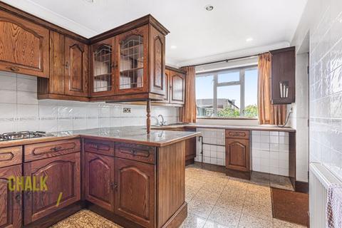 177 Warren Drive, Hornchurch, RM12 4QU