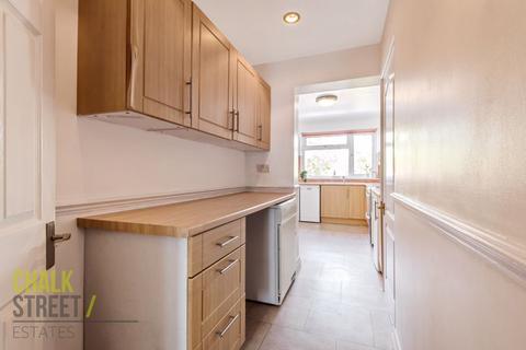 68 Globe Road, Hornchurch, RM11 1BN