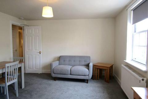 3 bedroom apartment to rent, Windmill Close, Edinburgh, EH8 9AT