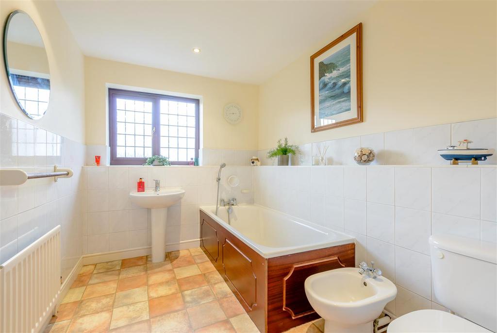 8412167-interior31.jpg