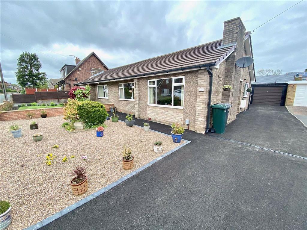 Water Royd Avenue, Mirfield, WF14 2 bed semidetached bungalow £172,500
