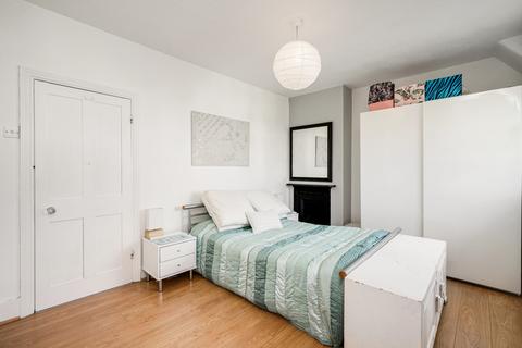 27 Ludlow Road, London, W5 1NX