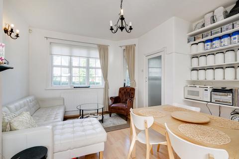 27 Ludlow Road, London, W5 1NX