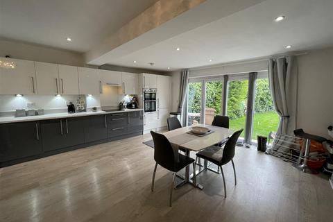 1 Tufton Road, London, E4 8JU