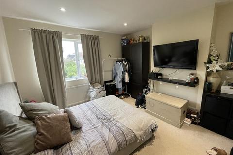 1 Tufton Road, London, E4 8JU