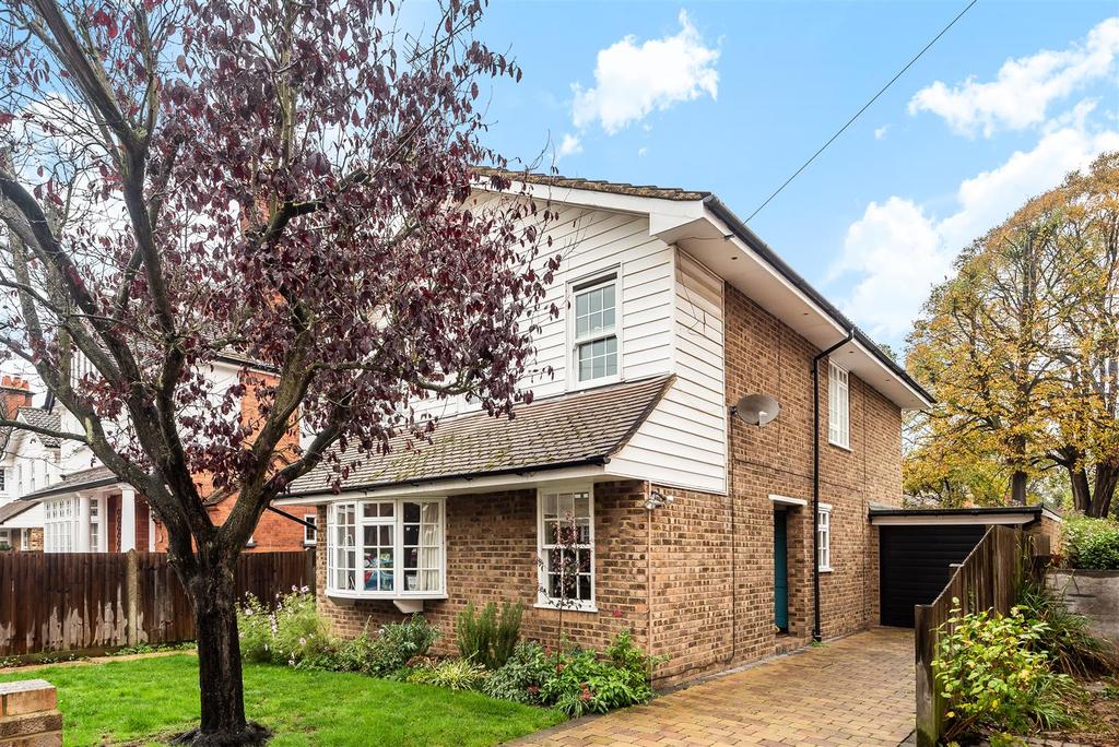 Westville Road, Thames Ditton 4 bed detached house £1,000,000