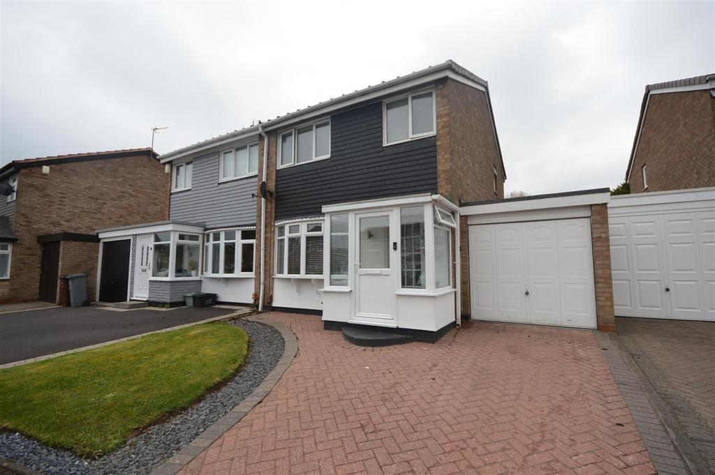 Charlbury Avenue, Birmingham 3 bed semidetached house £200,000