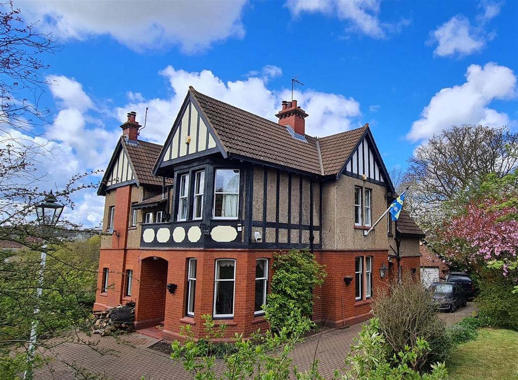 Durham Road, Auckland 5 bed detached house £499,950